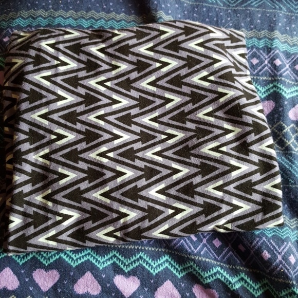 Medium navy and black Volcom high low dress. - Picture 4 of 4